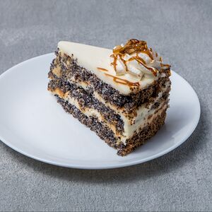Торт маковый с карамелью и крем-чизом