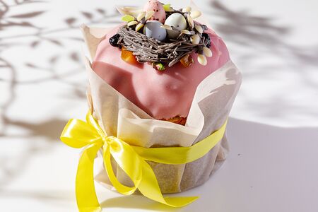 Кулич Premium с шоколадным декором