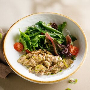 Тёплый салат с индейкой