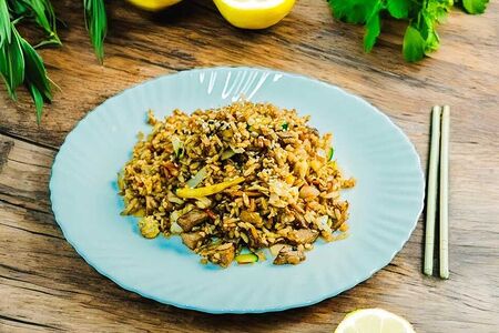 B3 Жареный рис с говядиной