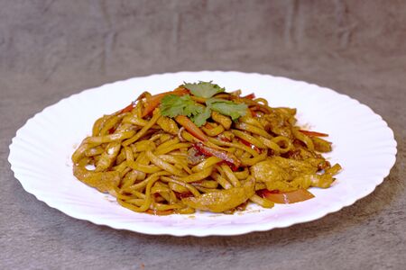 Вок острый с курицей