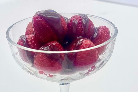 Свежие ягоды в шоколаде 