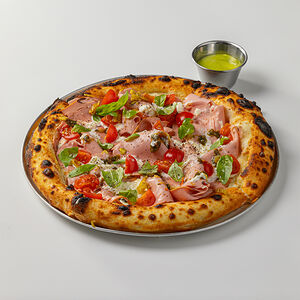 Пицца с мортаделлой и страчателлой