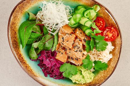 Боул с лососем