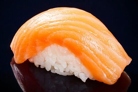 Нигири лосось