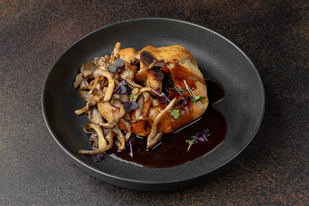 Пирог Мясника с говяжьим ребром и грибами