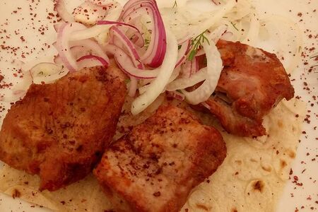 Шашлык из cвинoй шеи