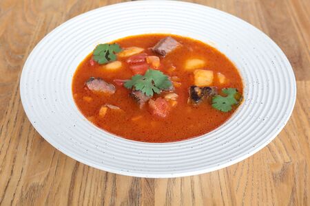 Суп-гуляш с говядиной