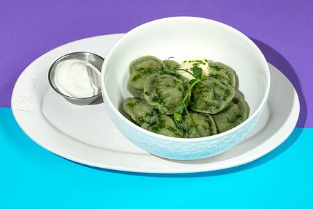 Домашние пельмени из индейки со сметаной