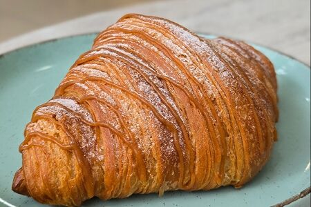 Карамельный круассан 