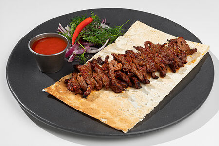 Спагетти из баранины с миксом из зелени