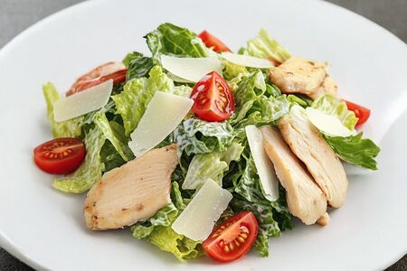 Цезарь с курицей