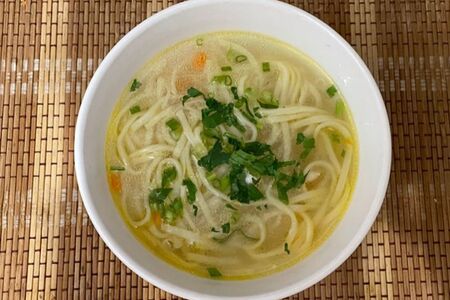 Суп куриный с лапшой