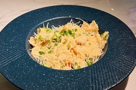 Фарфалле с тигровыми креветками в сливочно-устричном соусе