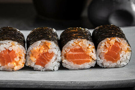 Ролл Спайси Сяке маки