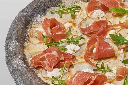 Пицца Парма с грушей