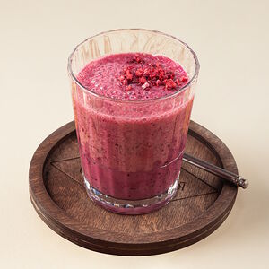 Смузи Клубника-смородина-кокос