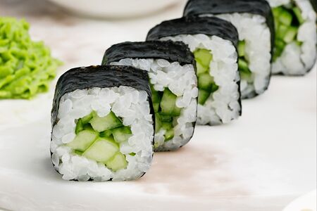 Маки ролл (начинка на выбор)