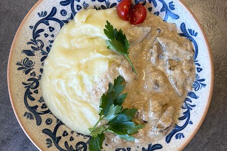 Куриная печень в сливочном соусе 