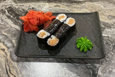 №68 Маки Лосось