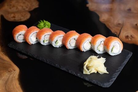 Филадельфия с тигровой креветкой