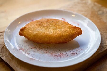 Пирожок с капустой 