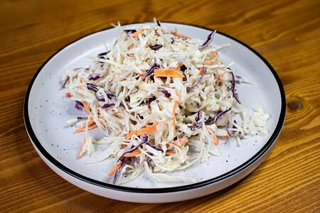 Салат Коул Слоу