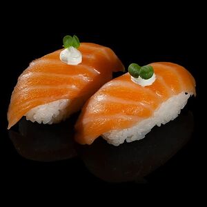 Суши лосось