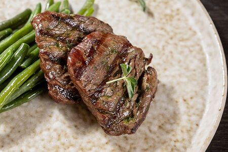 Медальоны из говядины