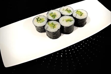 Маки с огурцом