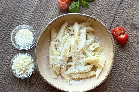Макарошки отварные с сыром