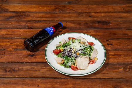 Комбо с салатом Цезарь и колой