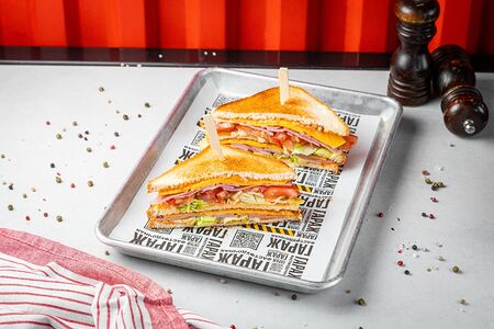 Сэндвич с ветчиной и сыром