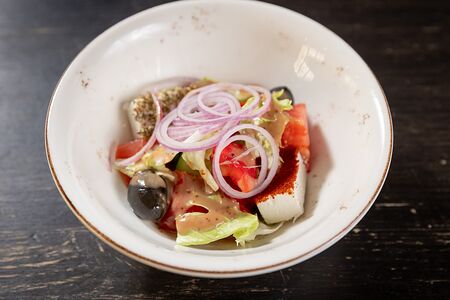 Салат в греческом стиле