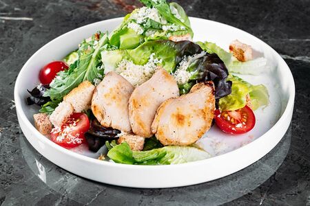 Цезарь с курицей