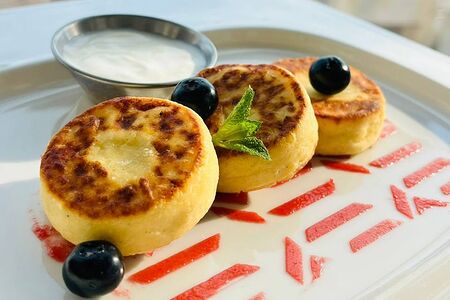 Сырники со сметаной