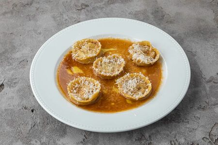 Равиоли с телячьей щечкой и черным трюфелем