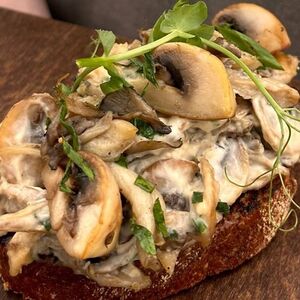 С грибными жульеном 