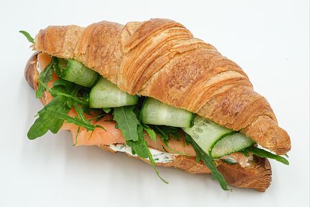 Круассан Лосось-сыр