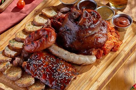 Большое мясное ассорти