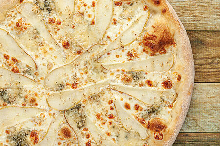 Пицца Груша и горгонзола 40