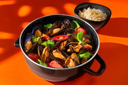 Мидии в соусе Том ям