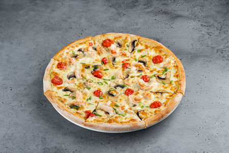 Пицца с креветками и песто соусом