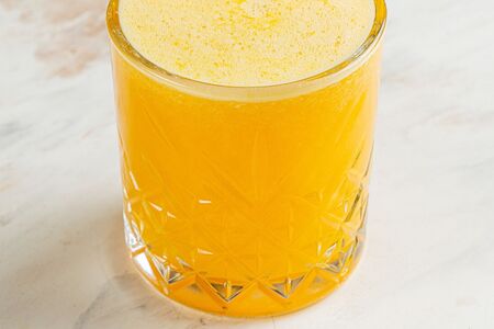 Апельсиновый свежевыжатый сок