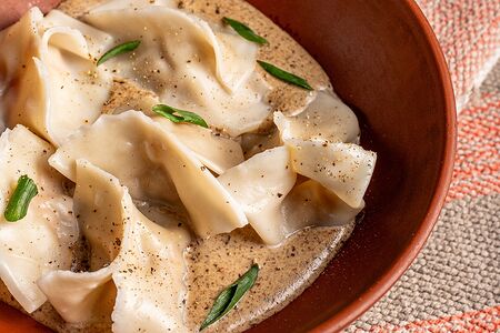 Месхури с цыплёнком в сливочно-грибном соусе