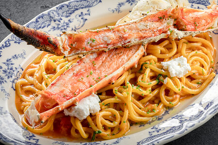 Спагетти с клешней краба и рикоттой