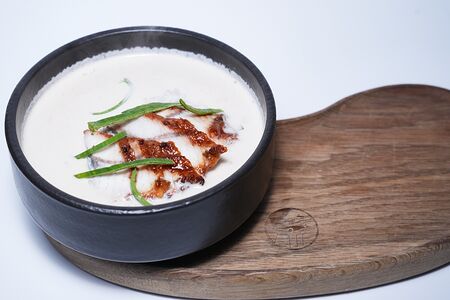 Суп сливочный с угрём