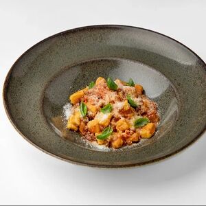 Ньокки болоньезе, страчателла