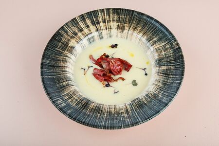 Картофельный велюте с беконом из утки