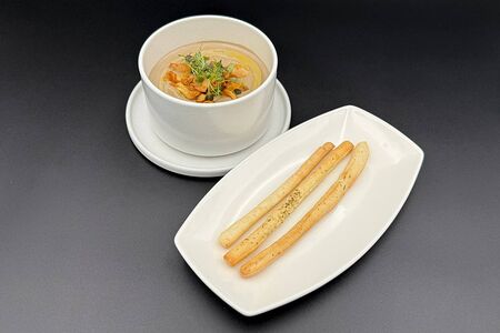 Крем-суп из белых грибов с лисичками